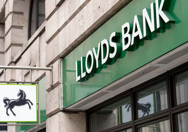 Jak przelać pieniądze z Lloydsa na polskie konto?